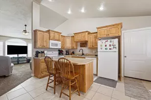 458 W 275 S, Tremonton, UT 84337 - Photo 52