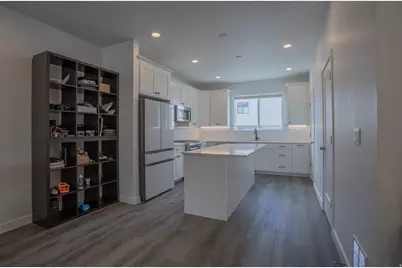 25 E Center St N #61, North Salt Lake, UT 84054 - Photo 8