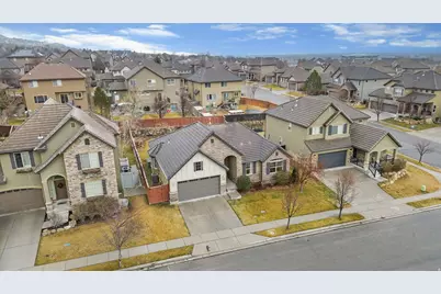 4708 N Sunsetway W, Lehi, UT 84043 - Photo 6