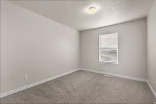 379 S 1370 E, Tooele, UT 84074 - Photo 20