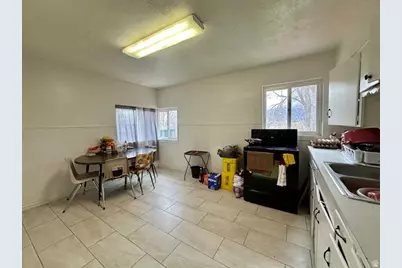 285 S 100 E, Tremonton, UT 84337 - Photo 12