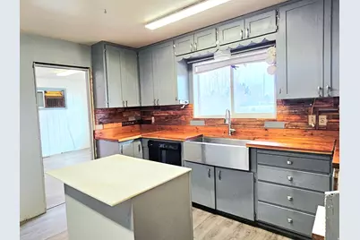 670 W 200 N, Vernal, UT 84078 - Photo 6