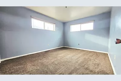 670 W 200 N, Vernal, UT 84078 - Photo 12