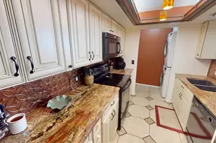 9188 S Jefferson Pl W, Sandy, UT 84070 - Photo 4