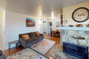 9188 S Jefferson Pl W, Sandy, UT 84070 - Photo 2