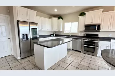 1917 E Aspen Leaf Pl, Draper, UT 84020 - Photo 18