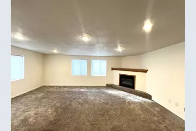 304 S Third St, Tooele, UT 84074 - Photo 2