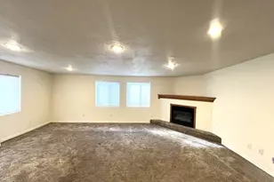 304 S 3rd St, Tooele, UT 84074 - Photo 2