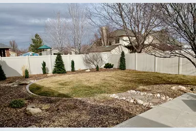 9067 S Wisteria Way, West Jordan, UT 84088 - Photo 8