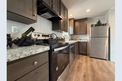 493 Valley View Dr, Hyrum, UT 84319 - Photo 2