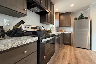 493 Valley View Dr, Hyrum, UT 84319 - Photo 2