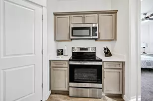 566 N Richland St, Garden City, UT 84028 - Photo 10