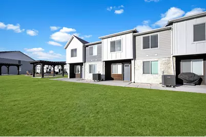 566 N Richland St, Garden City, UT 84028 - Photo 2