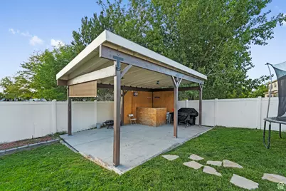 5525 Hampton Way, Stansbury Park, UT 84074 - Photo 34