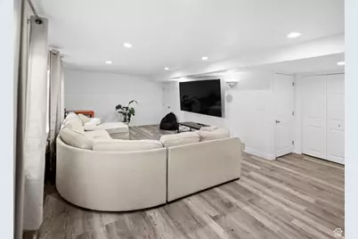 5525 Hampton Way, Stansbury Park, UT 84074 - Photo 20