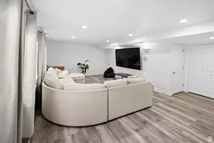 5525 Hampton Way, Stansbury Park, UT 84074 - Photo 20