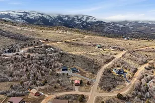 890 N Yarrow Cir W, Garden City, UT 84028 - Photo 36