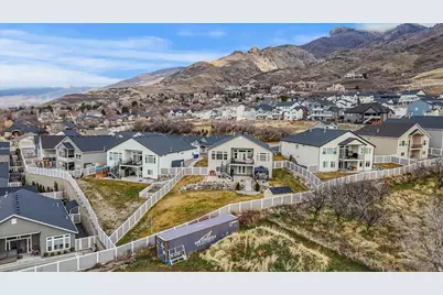 1328 E Orchard Ridge Ln, Kaysville, UT 84037 - Photo 32