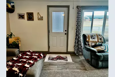 220 S 2nd E, Soda Springs, ID 83276 - Photo 10