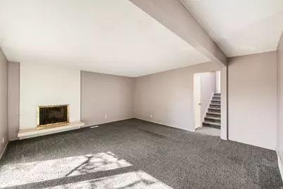 845 E Larkspur Dr, Sandy, UT 84094 - Photo 2