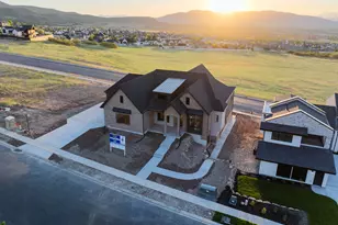 831 N Emery Ln, Elk Ridge, UT 84651 - Photo 2