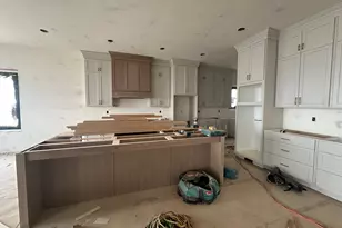 831 N Emery Ln, Elk Ridge, UT 84651 - Photo 24