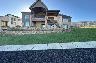 831 N Emery Ln, Elk Ridge, UT 84651 - Photo 6