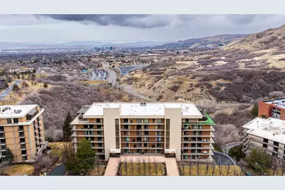 910 S Donner Way #404, Salt Lake City, UT 84108 - Photo 2