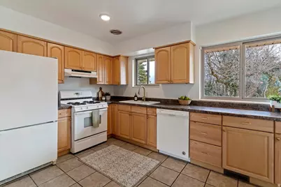 5137 S Burch Creek Dr. Dr E, South Ogden, UT 84403 - Photo 10