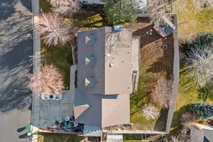 10303 N Cottonwood Dr, Cedar Hills, UT 84062 - Photo 30