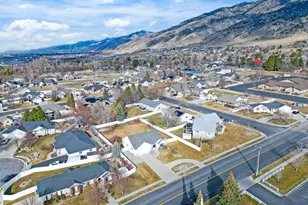 265 Canyon Rd, Providence, UT 84332 - Photo 38