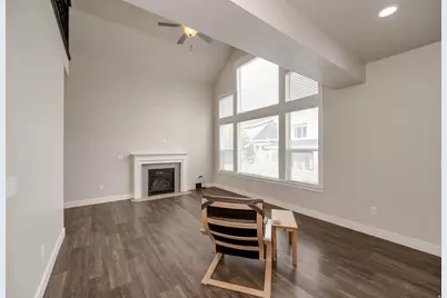 393 E Corral Creek Dr, Midvale, UT 84047 - Photo 8