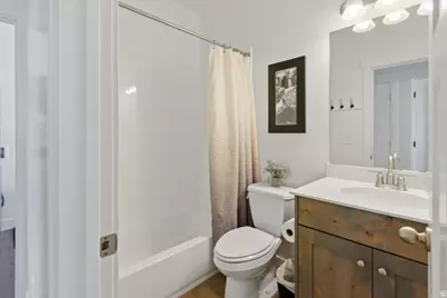 2179 S Beachcomber Ln #2, Garden City, UT 84028 - Photo 8