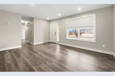 14026 S Ben Lomond Peak Dr, Riverton, UT 84096 - Photo 2