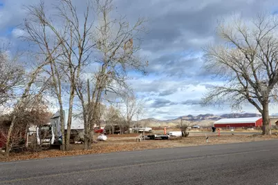 2011 N 250 W, Vernal, UT 84078 - Photo 6