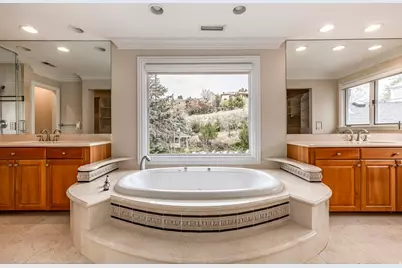 325 N Federal Heights Cir, Salt Lake City, UT 84103 - Photo 42