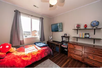 1449 Belmont Dr, Farmington, UT 84025 - Photo 14