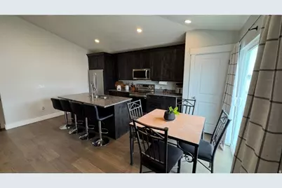 1118 N 300 W, Tooele, UT 84074 - Photo 8