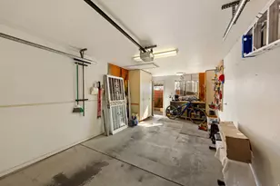 1050 W Red Hills Pkwy, Washington, UT 84780 - Photo 22