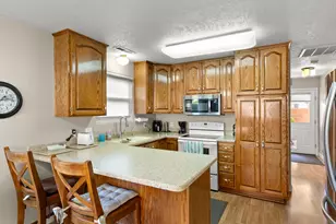 1050 W Red Hills Pkwy, Washington, UT 84780 - Photo 8