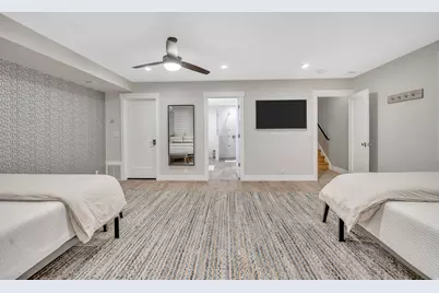 748 N 300 W, Salt Lake City, UT 84103 - Photo 24