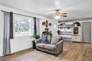 282 W 100 S, Smithfield, UT 84335 - Photo 4