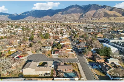 12161 S Spring Ridge Cir, Sandy, UT 84094 - Photo 40