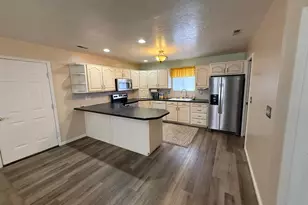 748 W 4075 S, Riverdale, UT 84405 - Photo 8