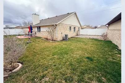 748 W 4075 S, Riverdale, UT 84405 - Photo 22