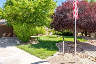 1112 W Sapphire, Diamond Valley, UT 84770 - Photo 2