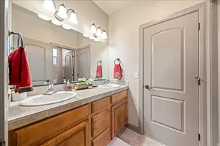 1112 W Sapphire, Diamond Valley, UT 84770 - Photo 38