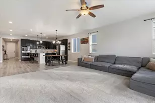 5375 N Lindbergh Ln, Eagle Mountain, UT 84005 - Photo 8