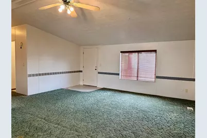 4977 S 2625 E, Vernal, UT 84078 - Photo 6