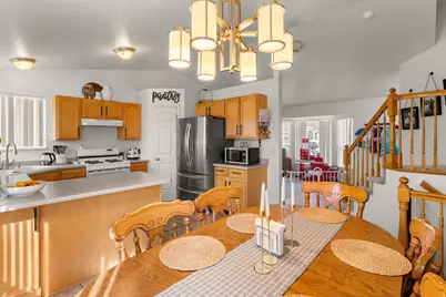 1571 N 160 W, Layton, UT 84041 - Photo 10